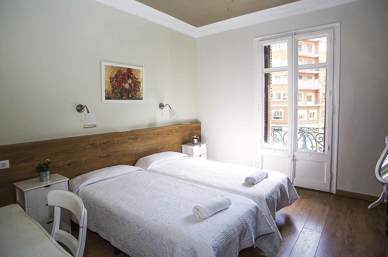 Mai & Maud Paralel Apartment Barcelona Exterior photo