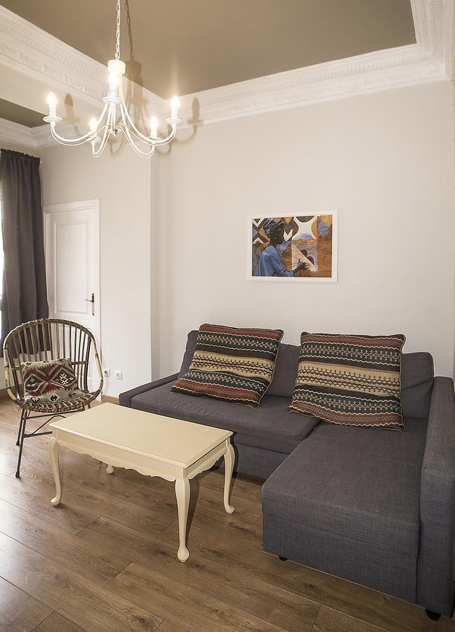 Mai & Maud Paralel Apartment Barcelona Exterior photo